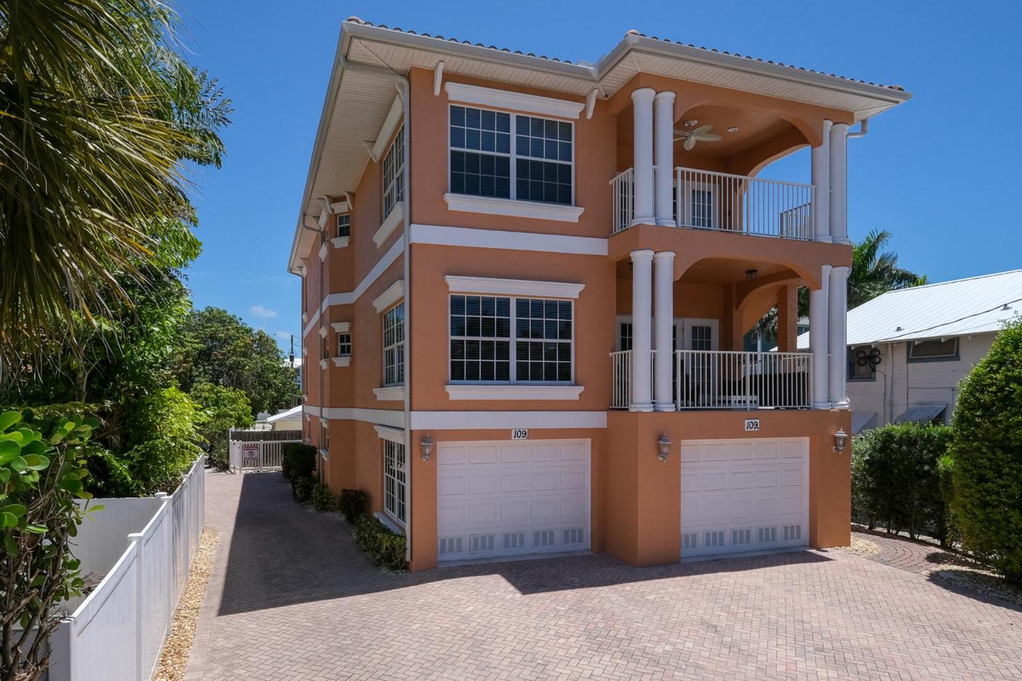 בראדנטון ביץ' Hibiscus Hideaway Condo Walk To Historic Bridge St מראה חיצוני תמונה